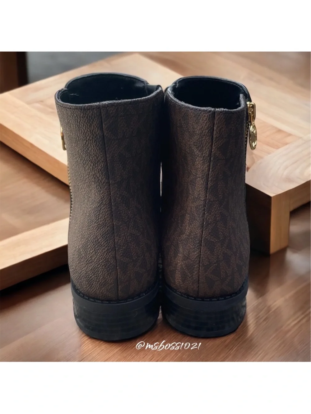 LAST PAIR! Michael Kors Black/Brown Leather Boots Sz 8 BRAND NEW NEVER WORN